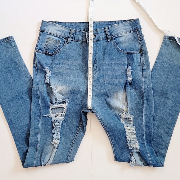 NWOT distressed Jeans - Picture 3 of 10